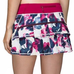 Lululemon Pace Setter Skirt Inky Floral Bumble